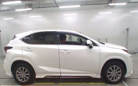 Lexus NX I, 2016 год, 2 150 000 рублей, 6 фотография