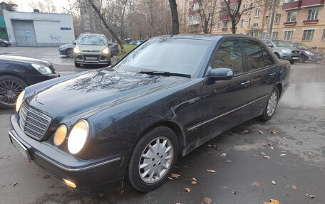 Mercedes-Benz E-Класс, 2000 год, 775 000 рублей, 2 фотография