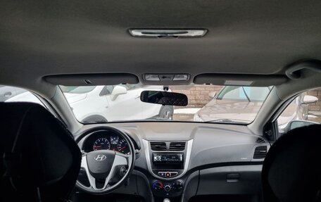 Hyundai Solaris II рестайлинг, 2014 год, 897 000 рублей, 23 фотография