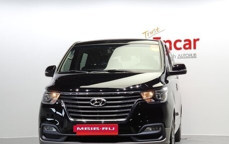 Hyundai Grand Starex Grand Starex I рестайлинг 2, 2020 год, 3 750 000 рублей, 3 фотография