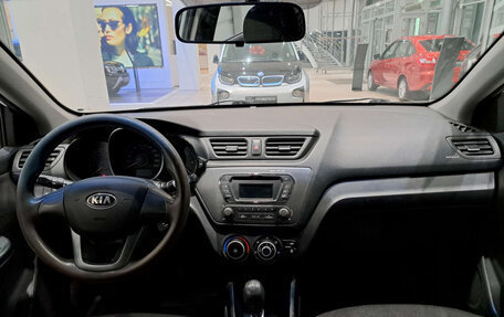 KIA Rio III рестайлинг, 2013 год, 744 000 рублей, 18 фотография