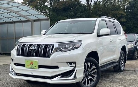 Toyota Land Cruiser Prado 150 рестайлинг 2, 2021 год, 3 580 000 рублей, 8 фотография