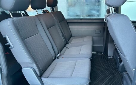 Volkswagen Caravelle T6 рестайлинг, 2017 год, 3 099 000 рублей, 13 фотография