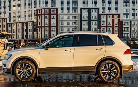 Volkswagen Tiguan II, 2019 год, 2 195 000 рублей, 5 фотография