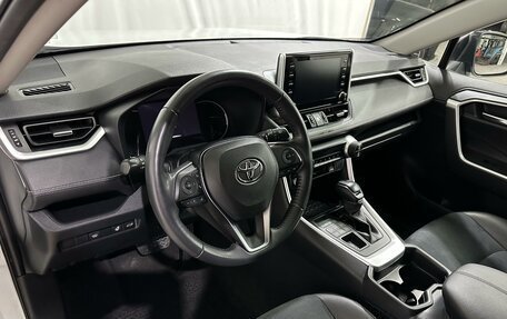 Toyota RAV4, 2021 год, 3 688 000 рублей, 19 фотография