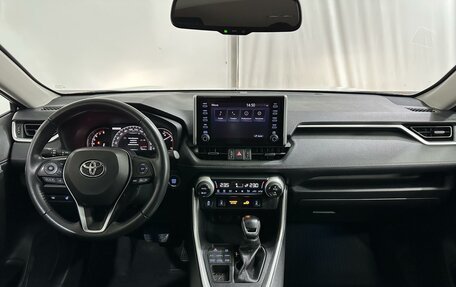 Toyota RAV4, 2021 год, 3 688 000 рублей, 18 фотография