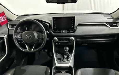 Toyota RAV4, 2021 год, 3 688 000 рублей, 15 фотография