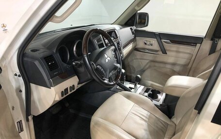 Mitsubishi Pajero IV, 2020 год, 4 675 000 рублей, 16 фотография