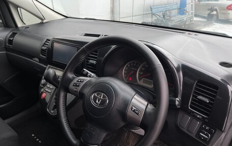 Toyota Wish II, 2003 год, 897 000 рублей, 11 фотография