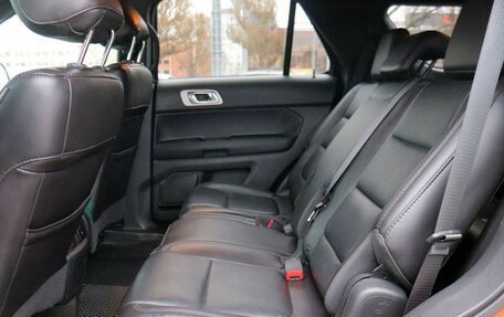 Ford Explorer VI, 2013 год, 1 900 000 рублей, 12 фотография