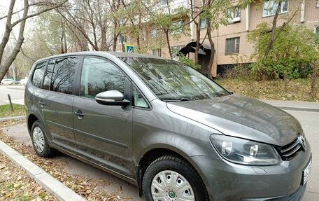 Volkswagen Touran III, 2010 год, 985 000 рублей, 11 фотография