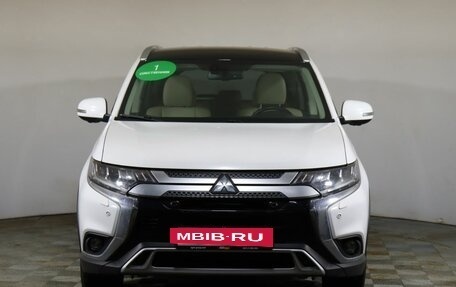 Mitsubishi Outlander III рестайлинг 3, 2020 год, 2 899 000 рублей, 2 фотография