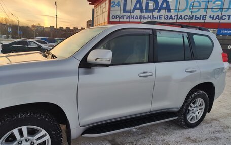 Toyota Land Cruiser Prado 150 рестайлинг 2, 2011 год, 3 430 000 рублей, 6 фотография