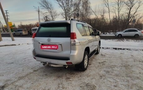 Toyota Land Cruiser Prado 150 рестайлинг 2, 2011 год, 3 430 000 рублей, 3 фотография