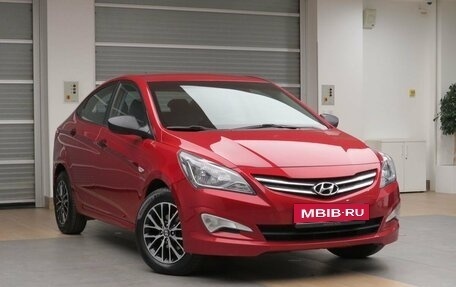 Hyundai Solaris II рестайлинг, 2015 год, 949 000 рублей, 3 фотография