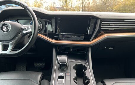 Volkswagen Touareg III, 2018 год, 4 950 000 рублей, 13 фотография