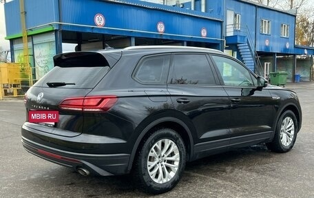 Volkswagen Touareg III, 2018 год, 4 950 000 рублей, 6 фотография