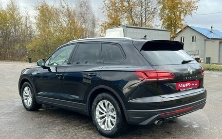 Volkswagen Touareg III, 2018 год, 4 950 000 рублей, 4 фотография