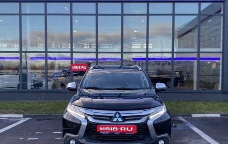 Mitsubishi Pajero Sport III рестайлинг, 2018 год, 3 255 000 рублей, 2 фотография