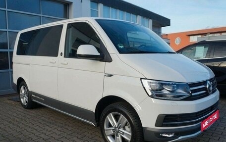 Volkswagen Multivan T6 рестайлинг, 2020 год, 7 500 000 рублей, 4 фотография