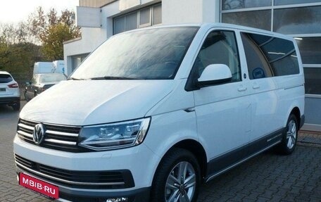 Volkswagen Multivan T6 рестайлинг, 2020 год, 7 500 000 рублей, 6 фотография