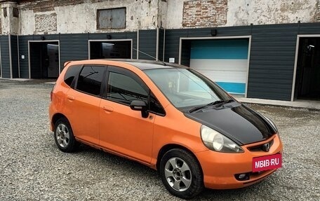 Honda Fit III, 2001 год, 300 000 рублей, 2 фотография