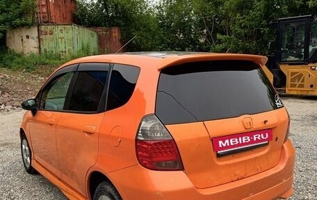 Honda Fit III, 2001 год, 300 000 рублей, 4 фотография