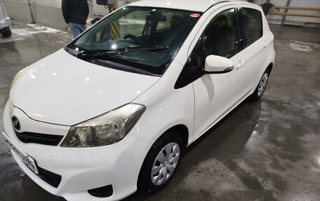 Toyota Vitz, 2011 год, 1 150 000 рублей, 2 фотография