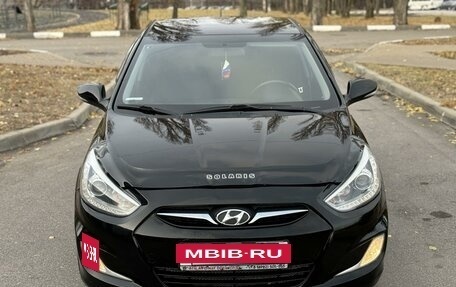 Hyundai Solaris II рестайлинг, 2014 год, 1 000 000 рублей, 8 фотография