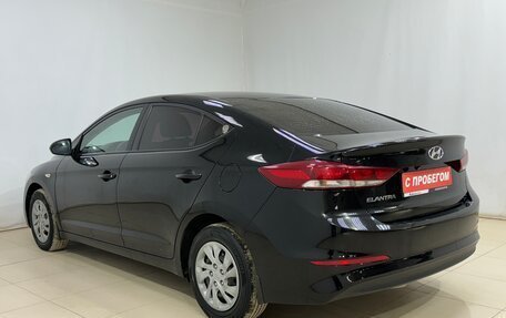 Hyundai Elantra VI рестайлинг, 2016 год, 1 352 000 рублей, 4 фотография