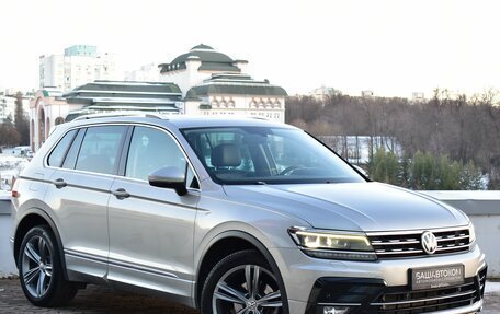 Volkswagen Tiguan II, 2018 год, 2 850 000 рублей, 2 фотография