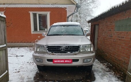 Toyota Land Cruiser 100 рестайлинг 2, 2000 год, 1 443 000 рублей, 2 фотография