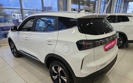 Chery Tiggo 4 I рестайлинг, 2024 год, 2 426 000 рублей, 6 фотография