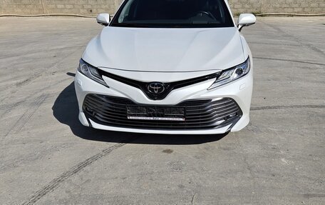 Toyota Camry, 2019 год, 3 200 000 рублей, 1 фотография