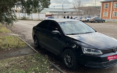 Volkswagen Jetta VI, 2011 год, 940 000 рублей, 2 фотография