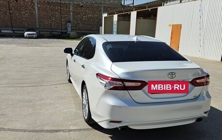 Toyota Camry, 2019 год, 3 200 000 рублей, 9 фотография