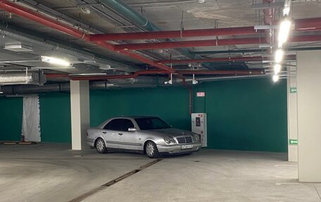 Mercedes-Benz E-Класс, 1998 год, 415 000 рублей, 3 фотография