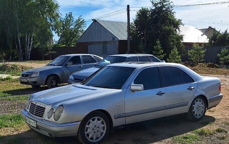 Mercedes-Benz E-Класс, 1998 год, 415 000 рублей, 10 фотография