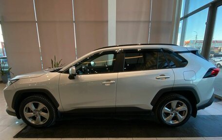 Toyota RAV4, 2020 год, 3 404 000 рублей, 10 фотография