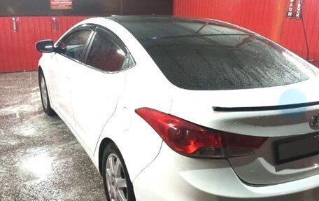 Hyundai Elantra V, 2011 год, 950 000 рублей, 4 фотография