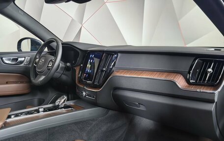 Volvo XC60 II, 2023 год, 6 295 000 рублей, 9 фотография