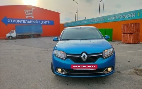 Renault Logan II, 2015 год, 815 000 рублей, 3 фотография