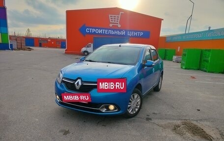 Renault Logan II, 2015 год, 815 000 рублей, 2 фотография