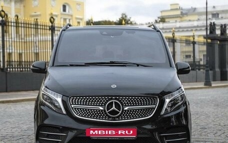 Mercedes-Benz V-Класс, 2019 год, 5 950 000 рублей, 2 фотография