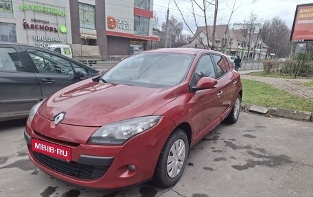 Renault Megane III, 2011 год, 820 000 рублей, 2 фотография