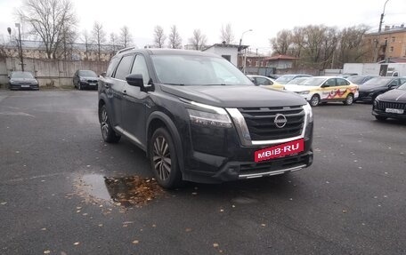 Nissan Pathfinder, 2021 год, 5 800 000 рублей, 3 фотография