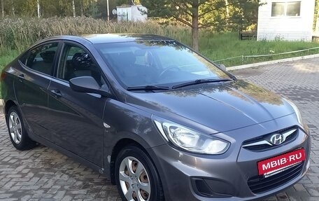 Hyundai Solaris II рестайлинг, 2012 год, 720 000 рублей, 7 фотография