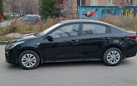 KIA Rio IV, 2018 год, 1 300 000 рублей, 4 фотография