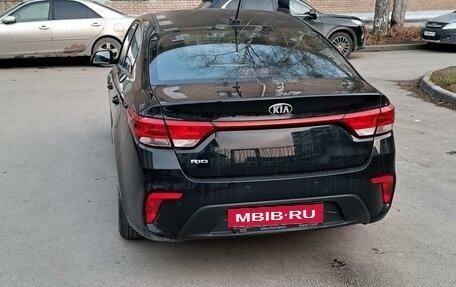 KIA Rio IV, 2018 год, 1 300 000 рублей, 6 фотография