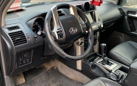 Toyota Land Cruiser Prado 150 рестайлинг 2, 2012 год, 2 800 000 рублей, 2 фотография